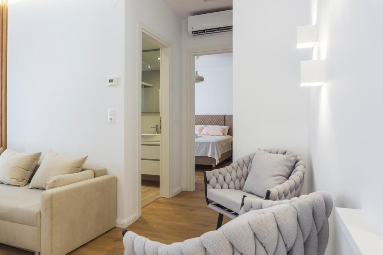 New Modern Style Home Next To The Train Station Tessalónica Exterior foto